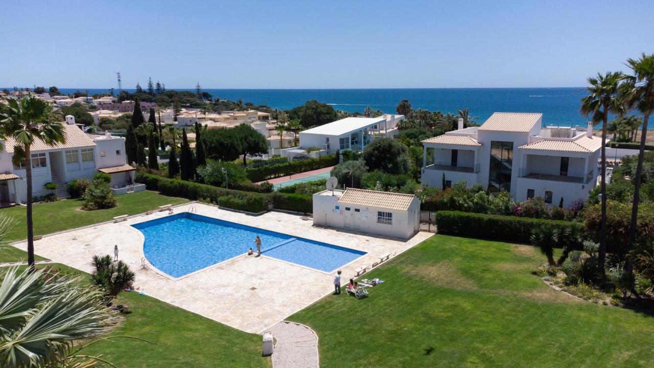Beach Villa With Ocean View And Rooftop Cinema 기아 외부 사진