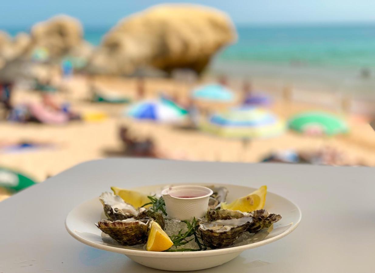 Beach Villa With Ocean View And Rooftop Cinema 기아 외부 사진