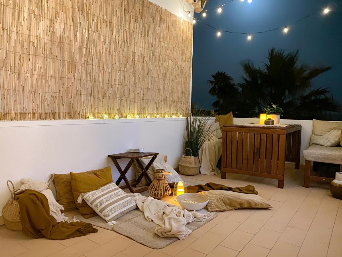 Beach Villa With Ocean View And Rooftop Cinema 기아 외부 사진